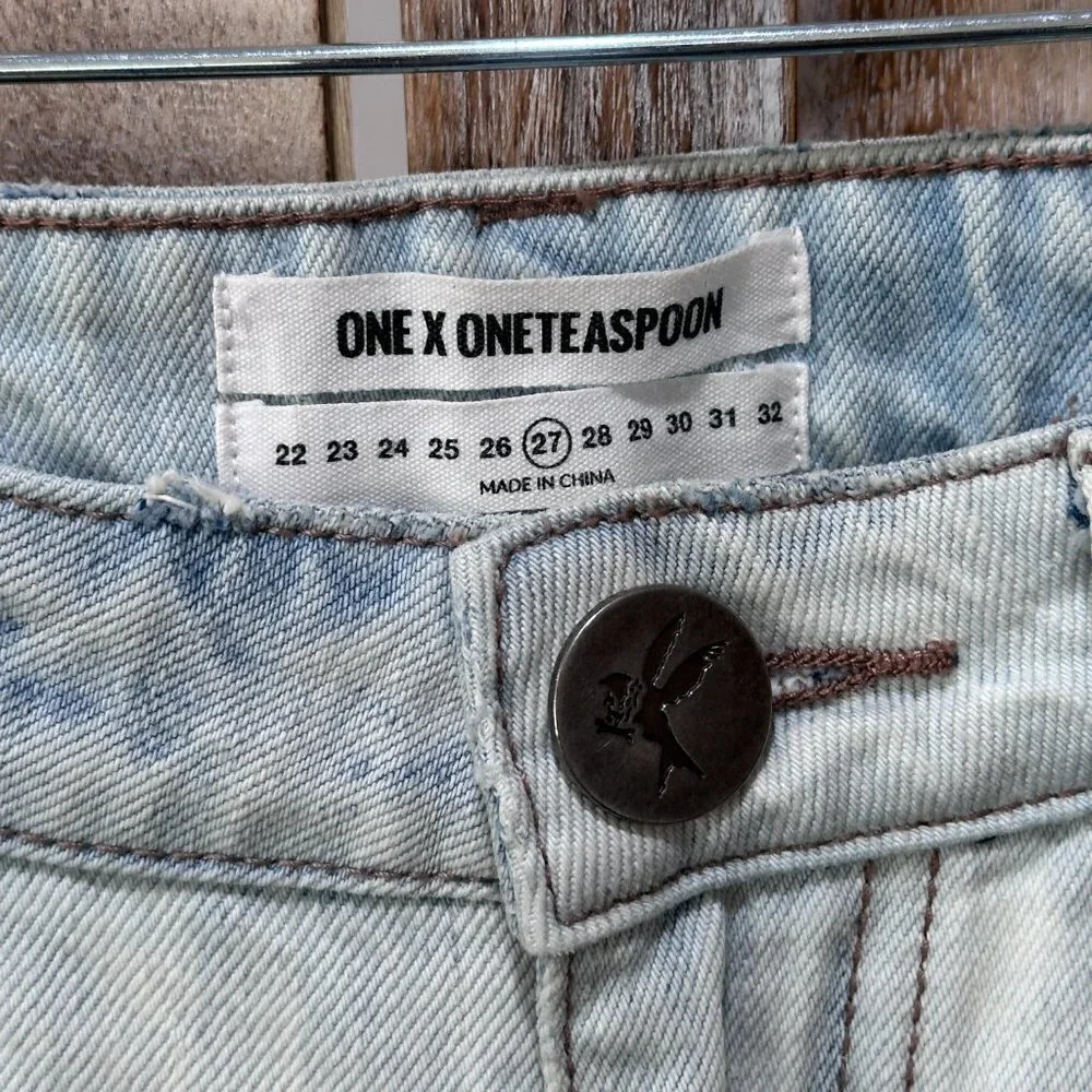One x One Teaspoon High Waist Awesome Baggies Light Wash Destroyed Jeans - Picture 6 of 11